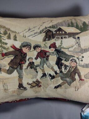 Hines of Oxford Ice Skaters Pillow Alpine Chalet with tags